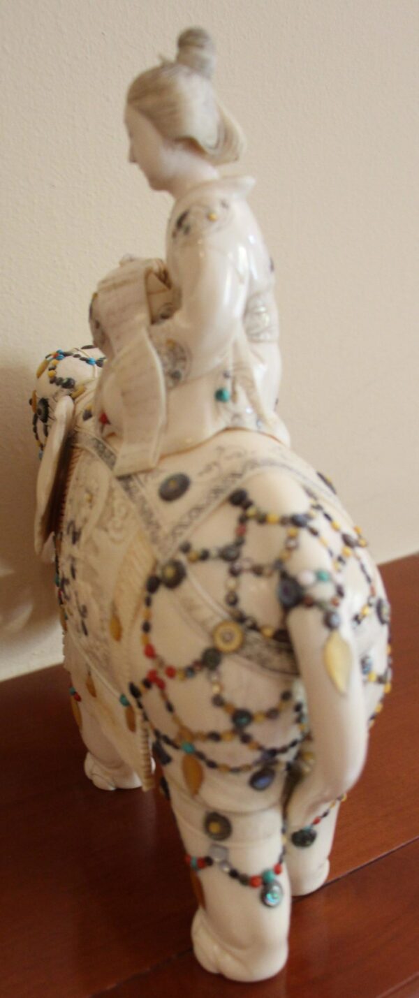 19th Century Ivory Okimono representing a Woman on an Elephant - Image 10