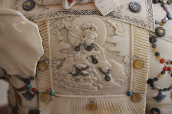 19th Century Ivory Okimono representing a Woman on an Elephant - Image 6
