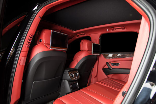 2018 Bentley Bentayga - Image 11