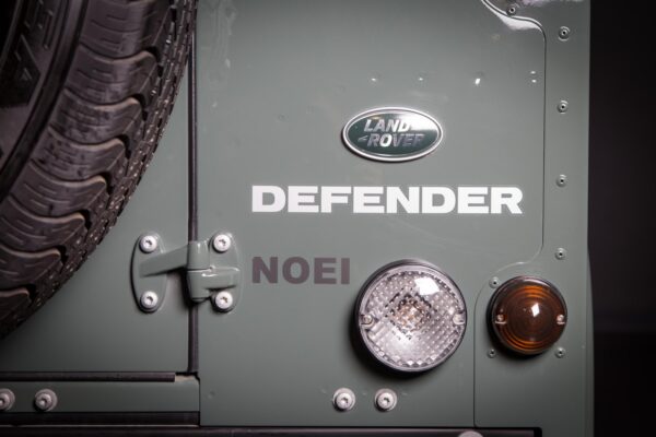 2016 Land Rover - Defender 90 SW - Image 12