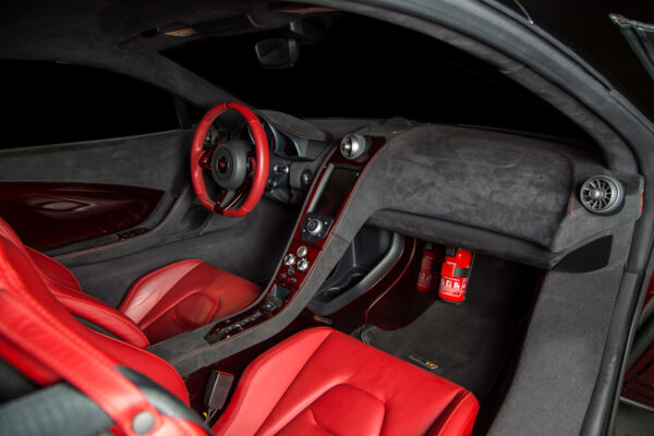 2016 McLaren 675 LT - Image 12