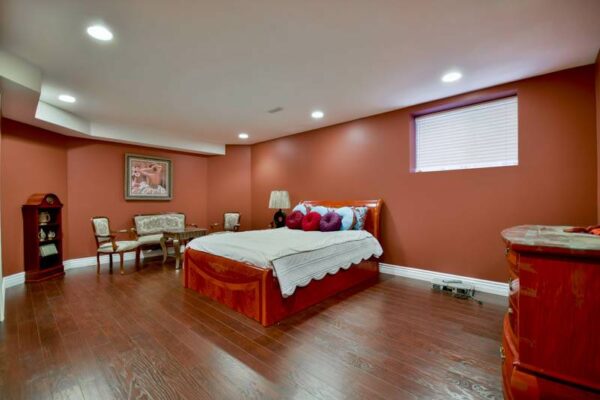 Luxury Golf Course Property in Coquitlam, Canada - Image 8