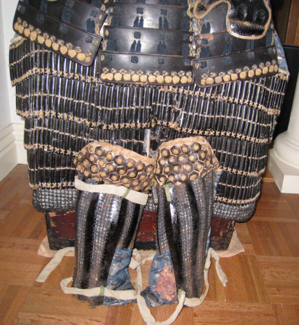 18th Century full suit of Japanese Samurai Armor - Image 3