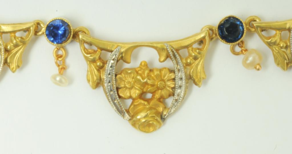 19th Century Draperie  Necklace - Gold, Sapphires and Pearls - Image 4