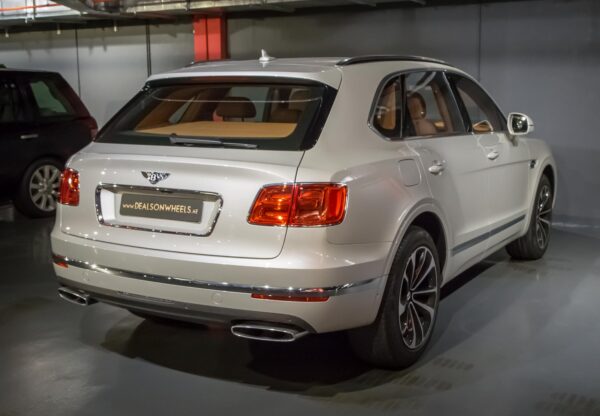 2017 Bentley Bentayga - Image 3