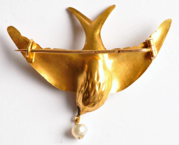 1900's Lovely Swallow Bird Gold & Pearl Brooch - Image 2