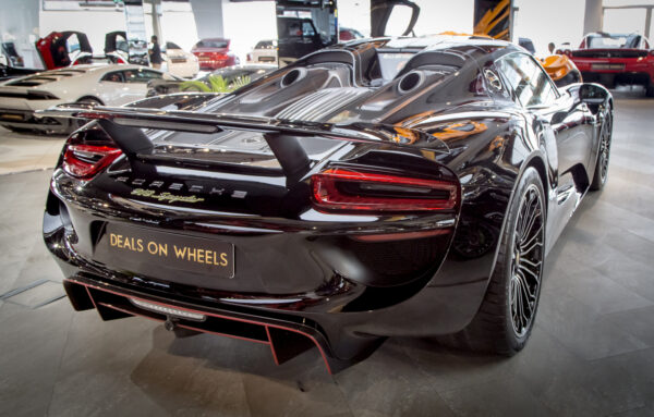 2015 Porsche 918 Spyder - Image 4