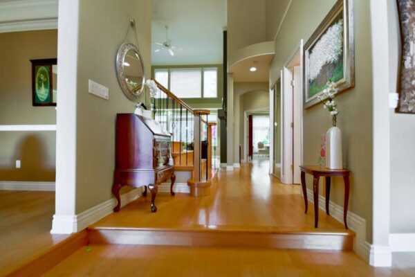 Luxury Golf Course Property in Coquitlam, Canada - Image 3