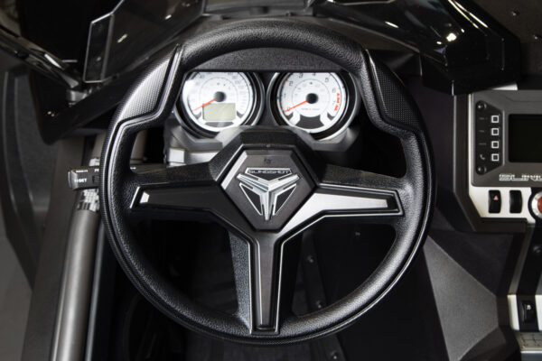 2017 - Polaris Slingshot ( Motorcycle ) - Image 6