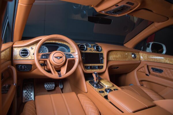 2017 Bentley Bentayga - Image 6