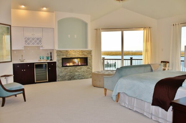 6 Bedroom Jersey Shore Waterfront Villa in Brigantine, NJ - Image 6