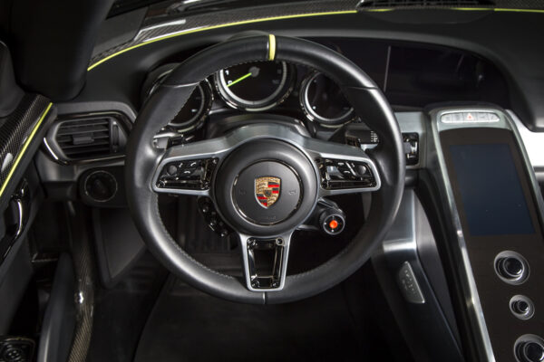 2015 Porsche 918 Spyder - Image 8