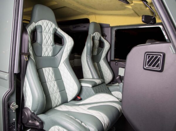 2016 Land Rover - Defender 90 SW - Image 8