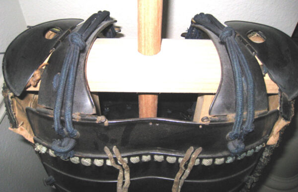 18th Century full suit of Japanese Samurai Armor - Image 8
