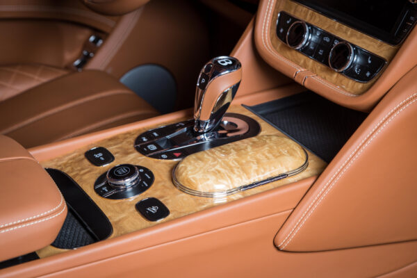 2017 Bentley Bentayga - Image 8