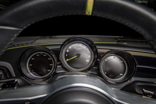 2015 Porsche 918 Spyder - Image 9