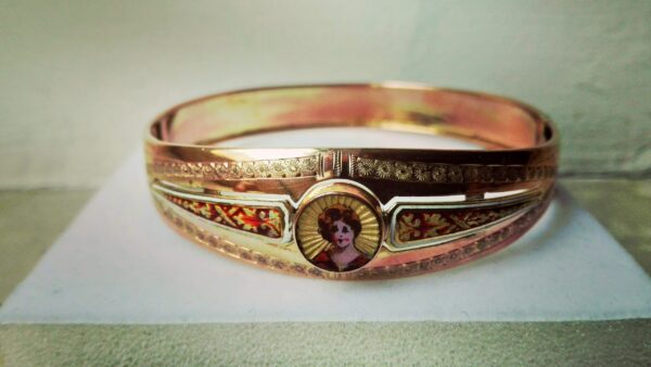 Antique Bourbon era Bangle Bracelet Engraved and Enamel - Image 4