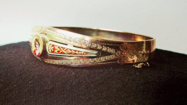 Antique Bourbon era Bangle Bracelet Engraved and Enamel - Image 5