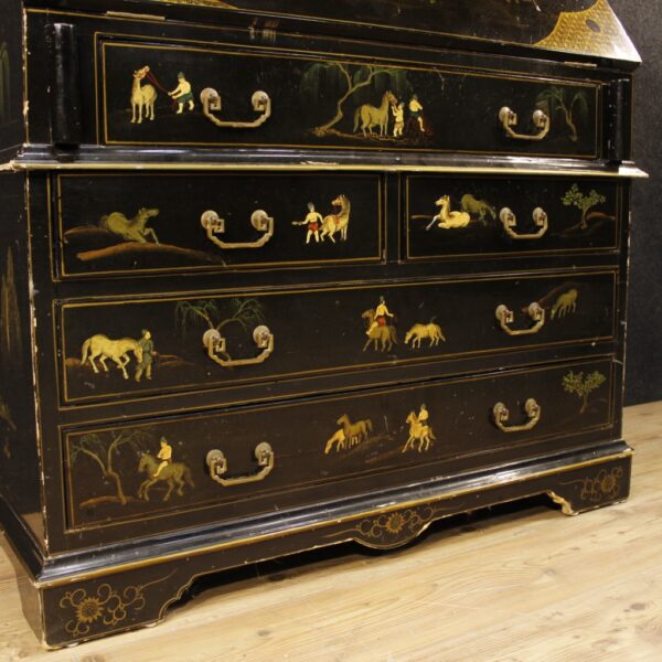 20th Century English Lacquered Golden and painted Chinoiserie Trumeau - Image 5