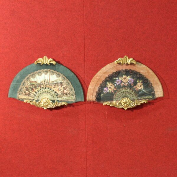 20th Century Pair of Italian Venetian Fans - Image 2
