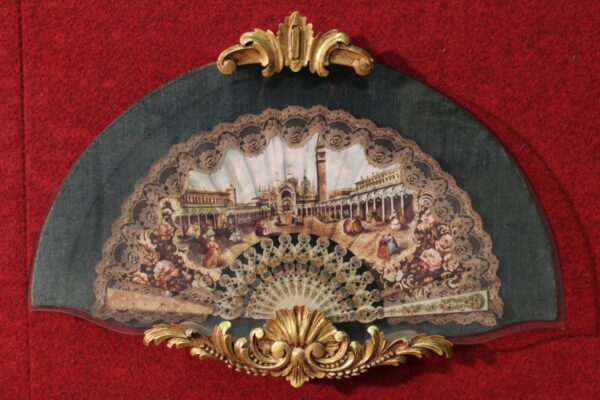 20th Century Pair of Italian Venetian Fans - Image 3
