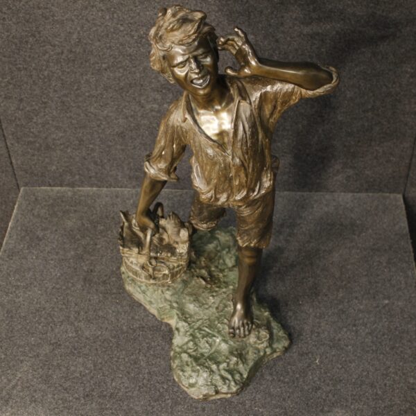 20th Century Neapolitan Signed Bronze depicting a Fish Seller - Image 4
