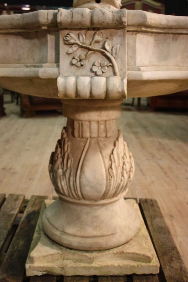20th Century large Marble Fountain - Image 5