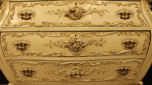 20th century Italian Lacquered Dresser - Image 7