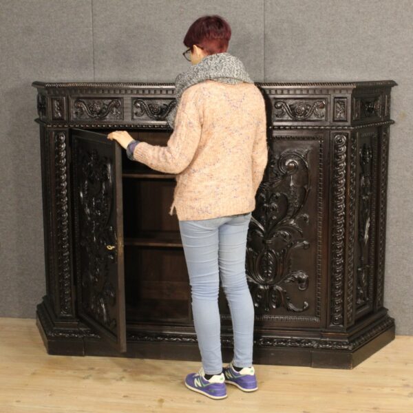 20th Century Renaissance style Italian Slideboard - Image 7