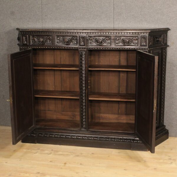 20th Century Renaissance style Italian Slideboard - Image 3