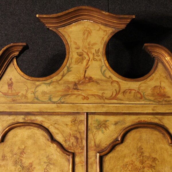 20th Century Venetian Lacquered, Gilded and Painted Trumeau - Image 7
