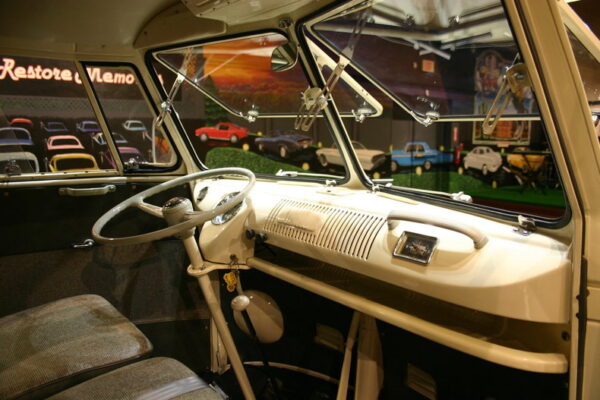 1967 Volkswagen T1 Bus - Image 12
