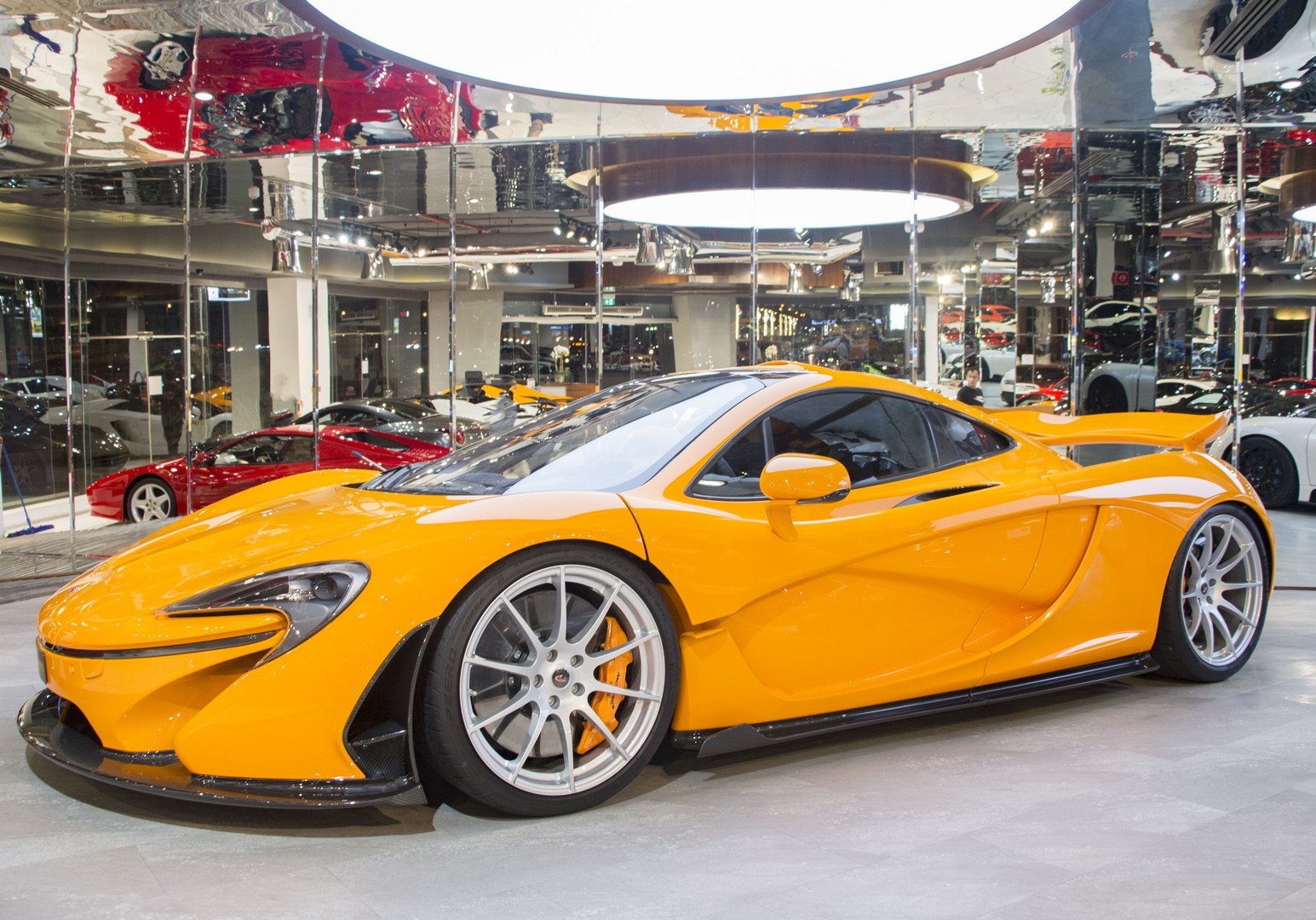 2014 McLaren P1 Supercar