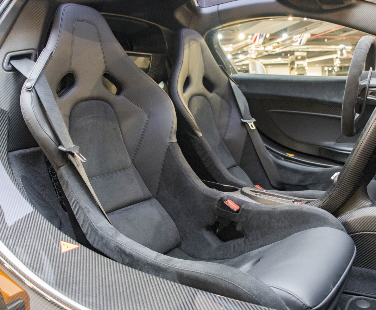 2014 McLaren P1 Supercar - Image 8