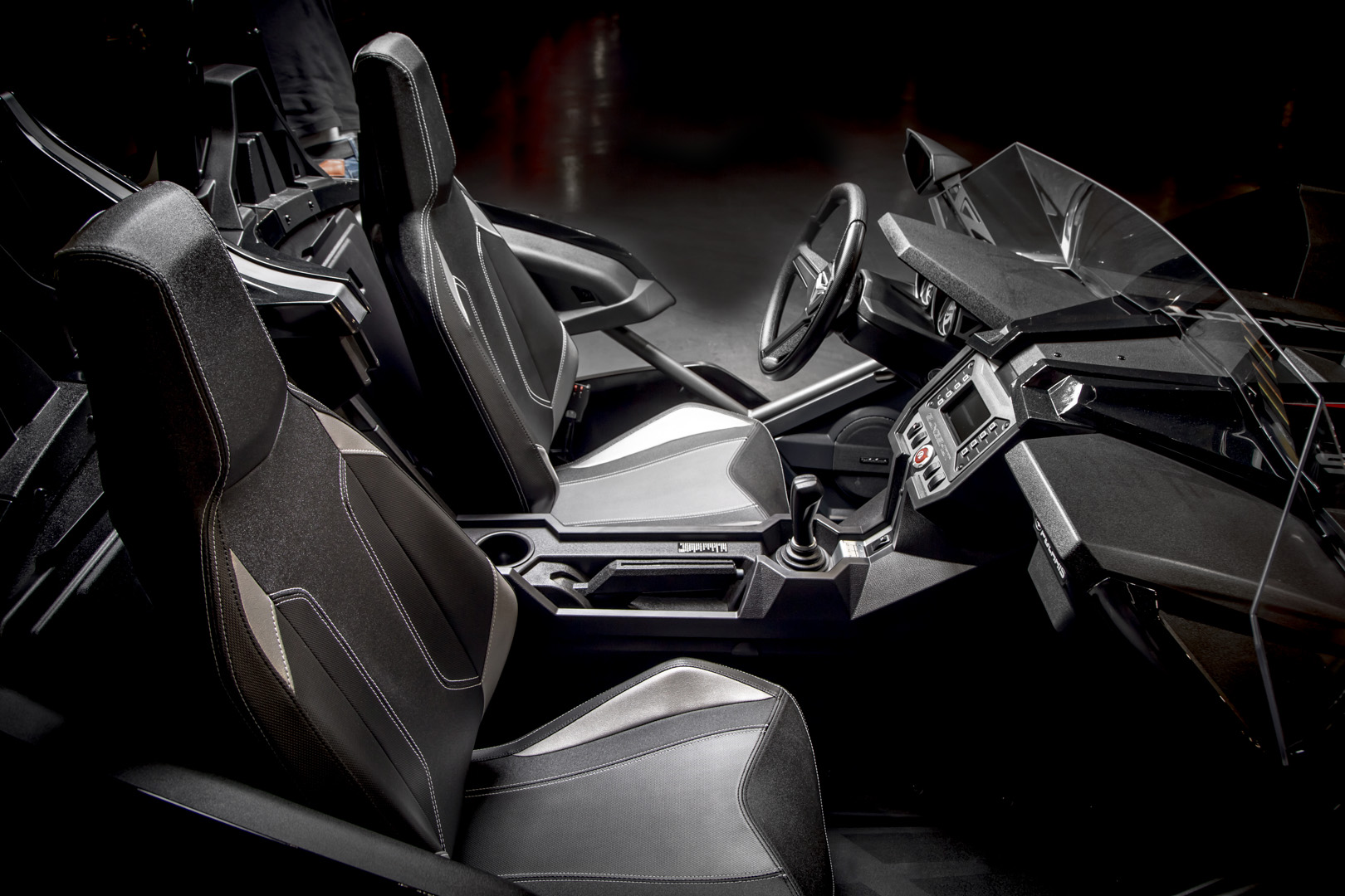 2017 - Polaris Slingshot ( Motorcycle ) - Image 9